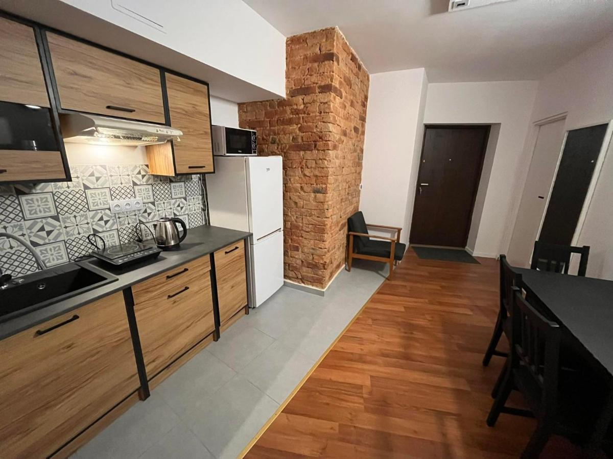 Hostel Woku Швебоджице Екстериор снимка